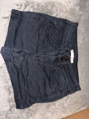 SO Black High-Waist Double Button Denim Shorts